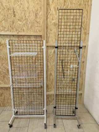 Carrelli espositori griglia nuovi per ceste bracci