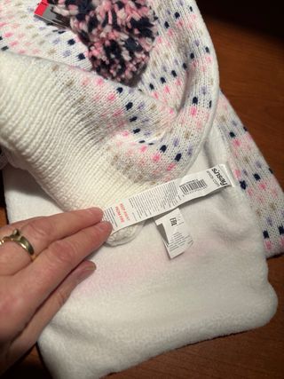 Set 3 cappelli + 1 sciarpa bambina