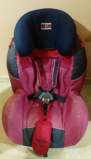 Silla de coche infantil rosa y azul
