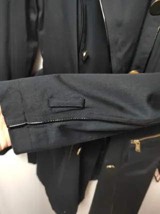 Gabardina Guess Negra Mujer