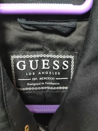 Gabardina Guess Negra Mujer