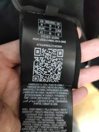 Gabardina Guess Negra Mujer