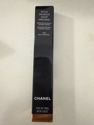 Chanel: Pintalabios Maquillaje  Pintado de cejas