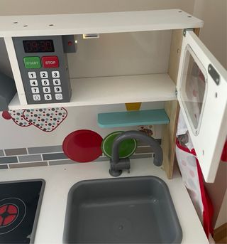 Cocina de juguete de madera