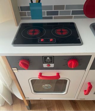 Cocina de juguete de madera