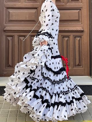 Traje de Flamenca Talla 36 Blanco y Negro