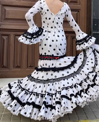 Traje de Flamenca Talla 36 Blanco y Negro