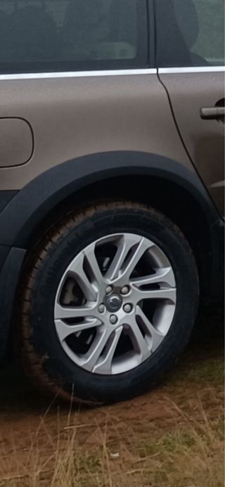 Llantas Volvo XC 17 pulgadas (sin neumáticos)