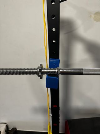 Rack, banco y set de barras y discos gym