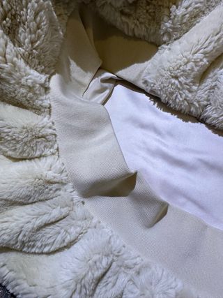 Chaqueta Zara con capucha de pelo