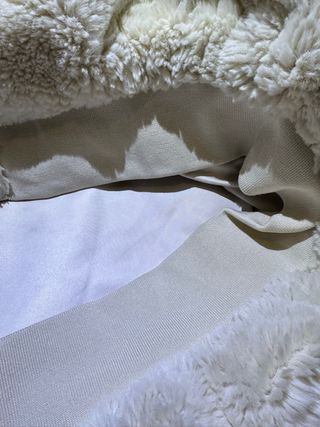 Chaqueta Zara con capucha de pelo