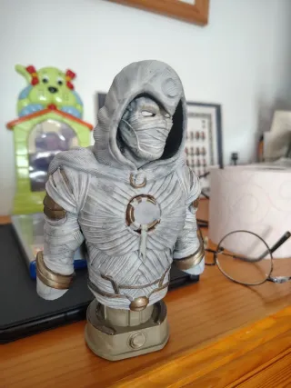 Busto Caballero Luna Marvel