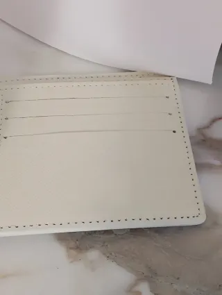 Cartera de hombre nueva blanca y gris