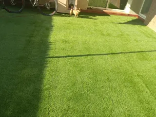 Mantenimiento césped artificial