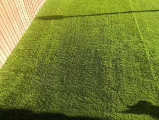 Mantenimiento césped artificial