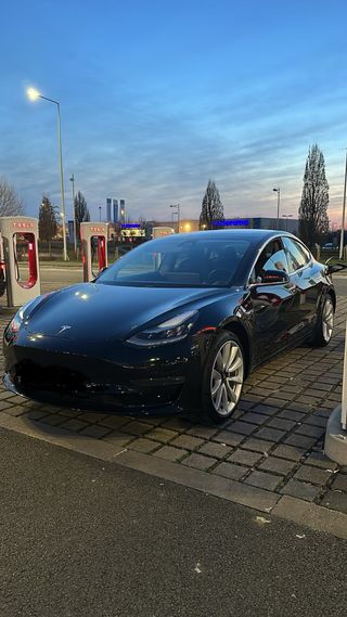 TESLA MODEL 3 GRAN AUTONOMÍA / LONG RANGE