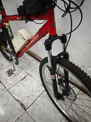 Bicicleta Eléctrica Raleigh Roja