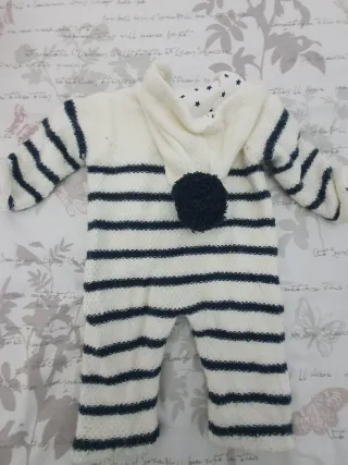 Buzo de bebé a rayas 9 meses
