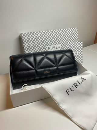 Cartera Furla Piel Acolchada Negra