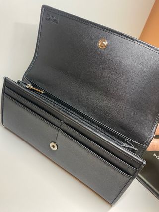 Cartera Furla Piel Acolchada Negra