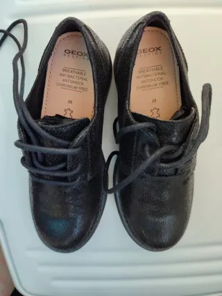 Zapatos niña Geox negros