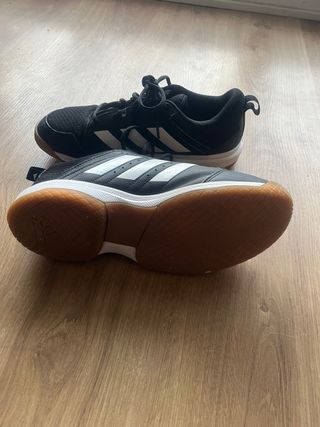 Zapatillas Indoor Adidas Negras Blancas