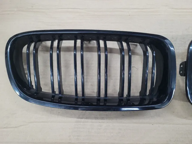 Riñones BMW F30 F31 Negro Brillante