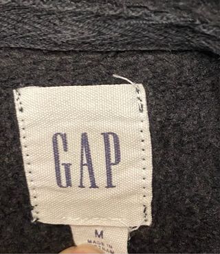 Sudadera GAP Negra con Logo Rojo