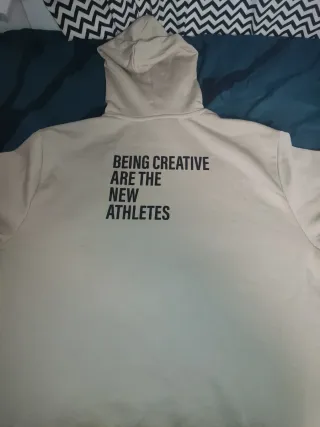 Sudadera UP Talla L Crema Totalmente Nueva