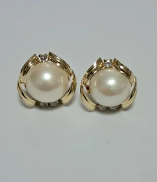 PENDIENTES DE ORO 18 K Y PERLAS .