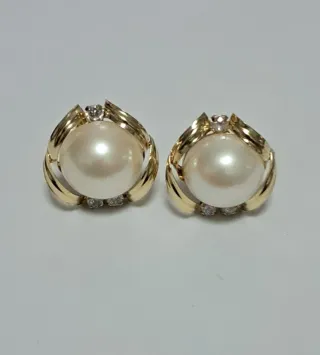 PENDIENTES DE ORO 18 K Y PERLAS .