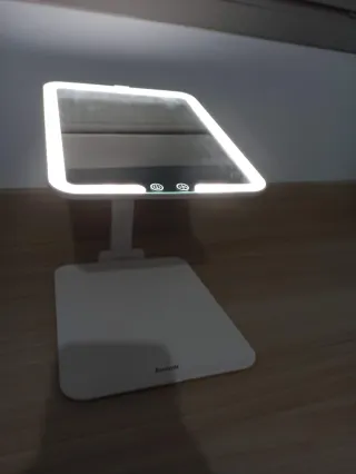 Espejo Tocador Auxmir plegable y con luz LED.