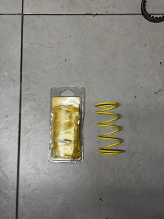 Muelle Embrague Malossi para Jog RR Amarillo