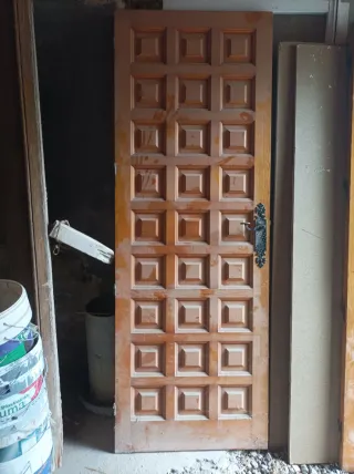 Puerta de madera interior