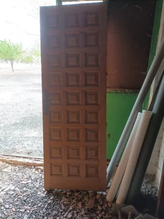 Puerta de madera interior