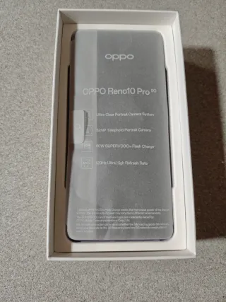 Teléfono móvil morado