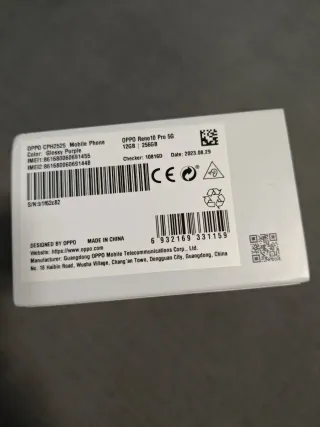 Teléfono móvil morado