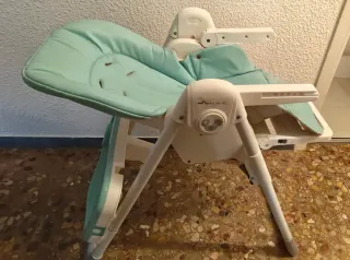 Trona de bebé color menta