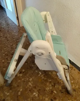 Trona de bebé color menta