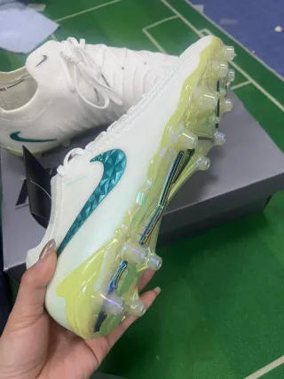 Nike Phantom Luna Elite AG