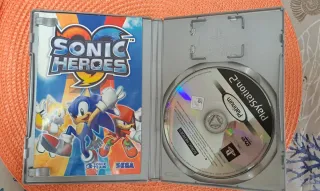 Jogo Sonic Heroes PS2 Platinum