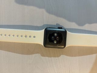 Apple Watch S3 + Cargador y 2 Correas