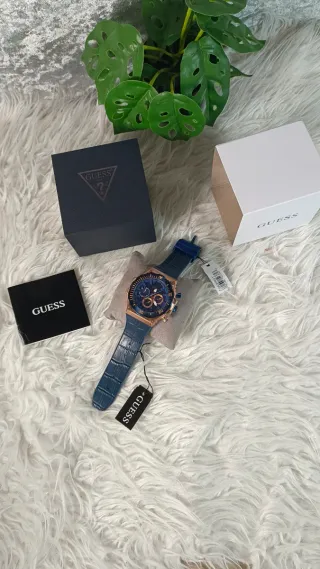 Reloj Guess Hombre Azul y Dorado