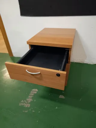 Cajonera de oficina madera