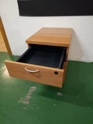 Cajonera de oficina madera