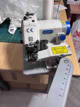 Máquina de coser puntada invisible SEWMAQ