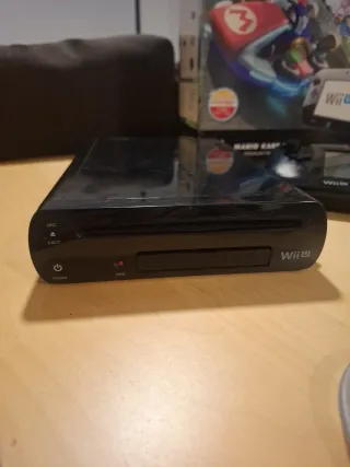 Nintendo Wii U con 4 giochi e 1 controller wi