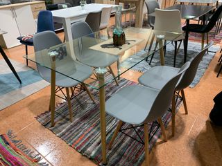 Mesa Cristal + 4 Sillas Noruega