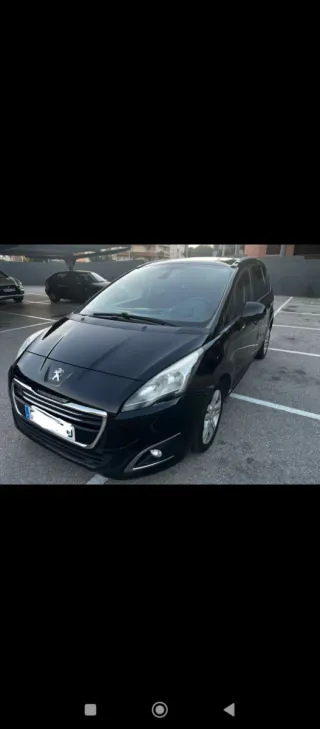 Peugeot 5008 2016