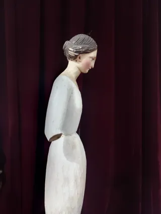 Virgen de madera antigua